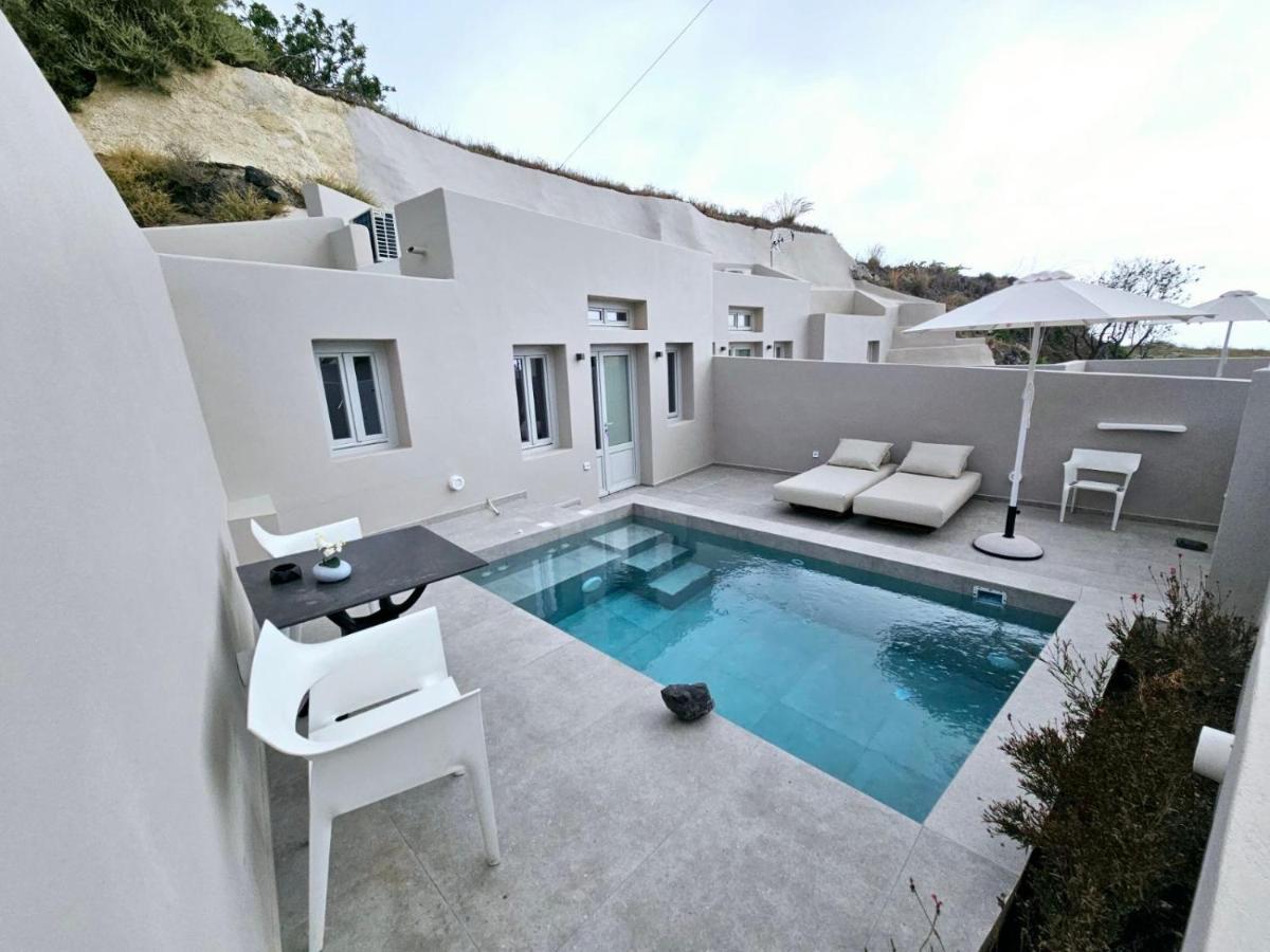 Petroma Cave Suites Vourvoulos Exterior photo
